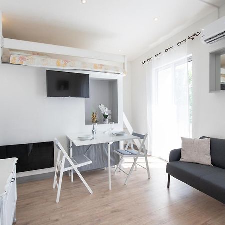 Le Partage Des Eaux - 4 Couchages - Hypercentre - Clim - Wifi LʼIsle-sur-la-Sorgue Exterior foto