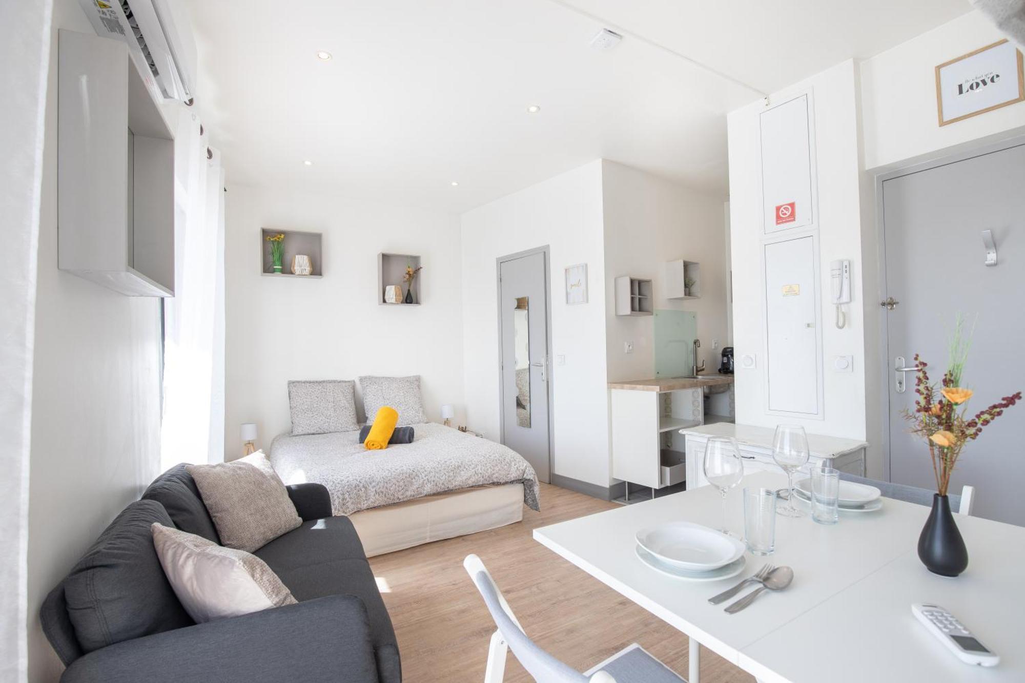 Le Partage Des Eaux - 4 Couchages - Hypercentre - Clim - Wifi LʼIsle-sur-la-Sorgue Exterior foto