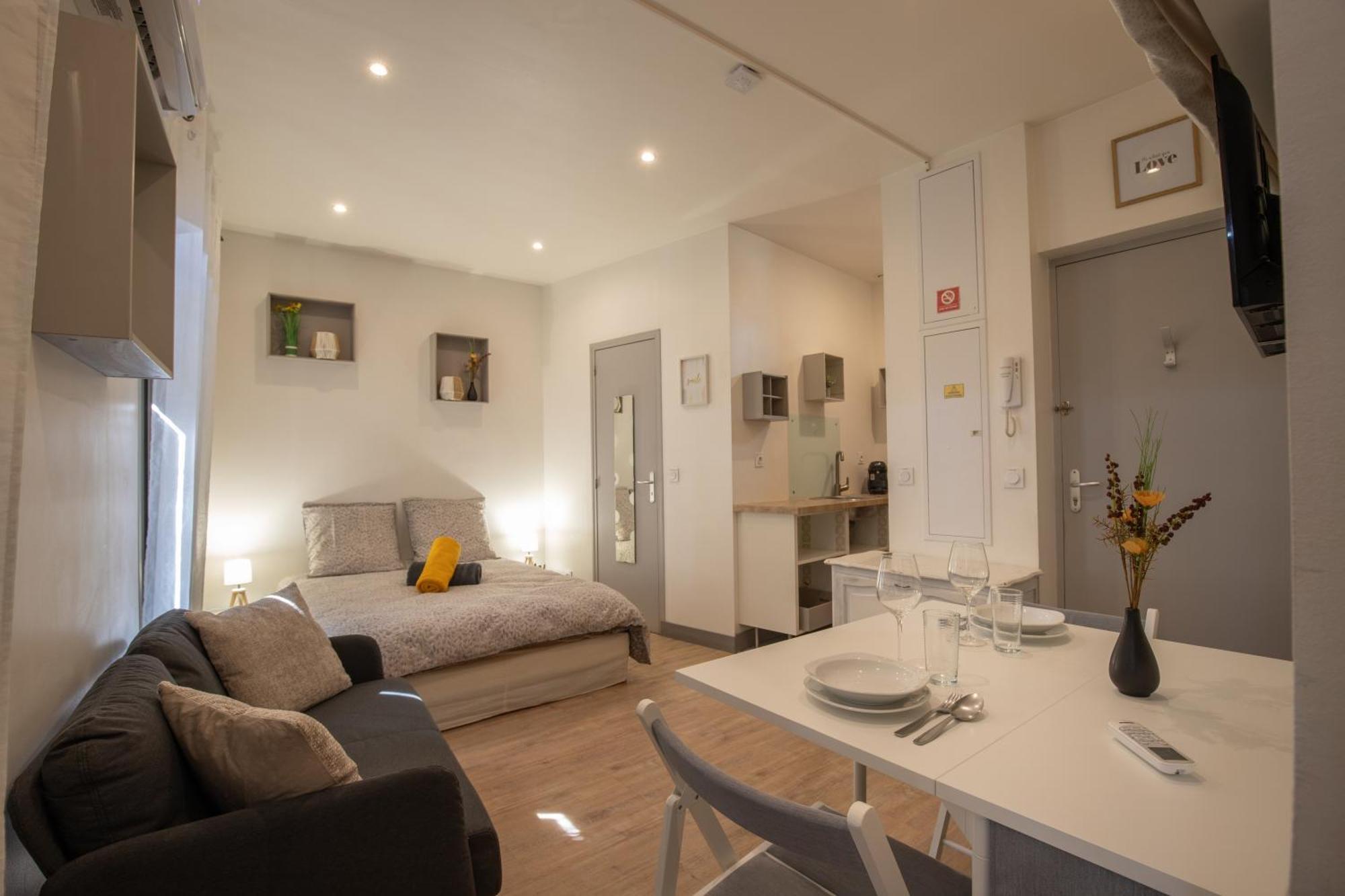 Le Partage Des Eaux - 4 Couchages - Hypercentre - Clim - Wifi LʼIsle-sur-la-Sorgue Exterior foto