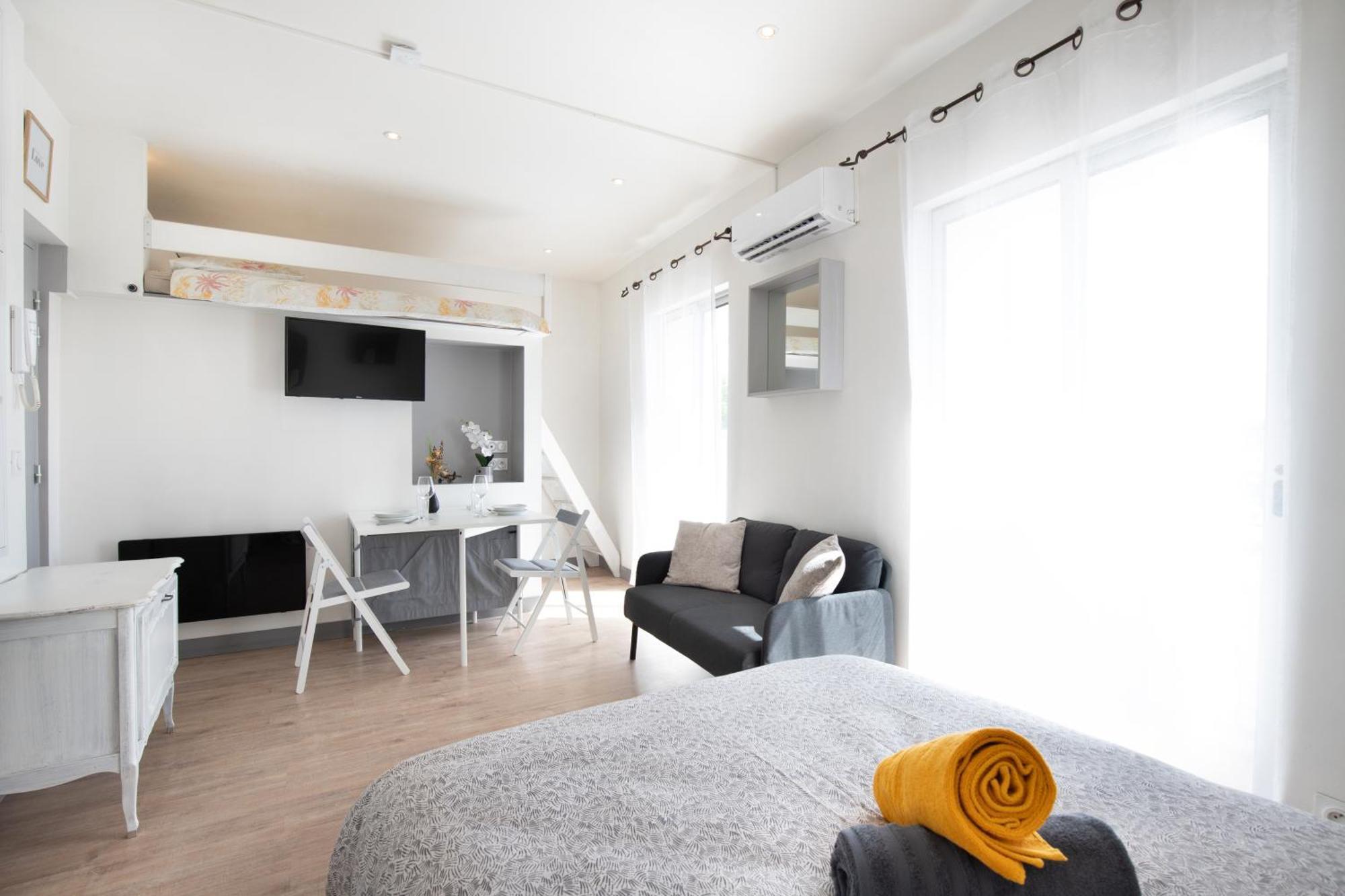 Le Partage Des Eaux - 4 Couchages - Hypercentre - Clim - Wifi LʼIsle-sur-la-Sorgue Exterior foto